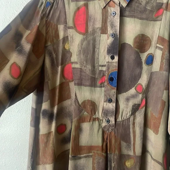 Vintage Geometric Button-Up Blouse - Picture 4 of 6